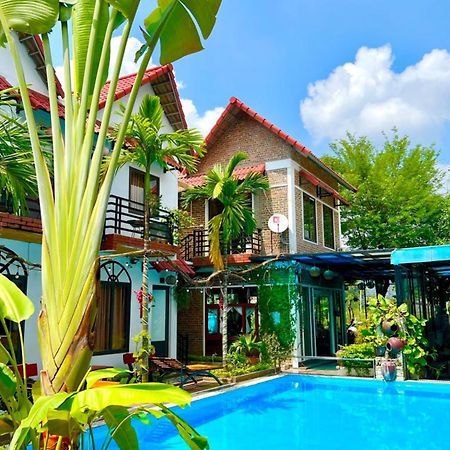 ニンビン The Pineapple House Bed & Breakfast エクステリア 写真
