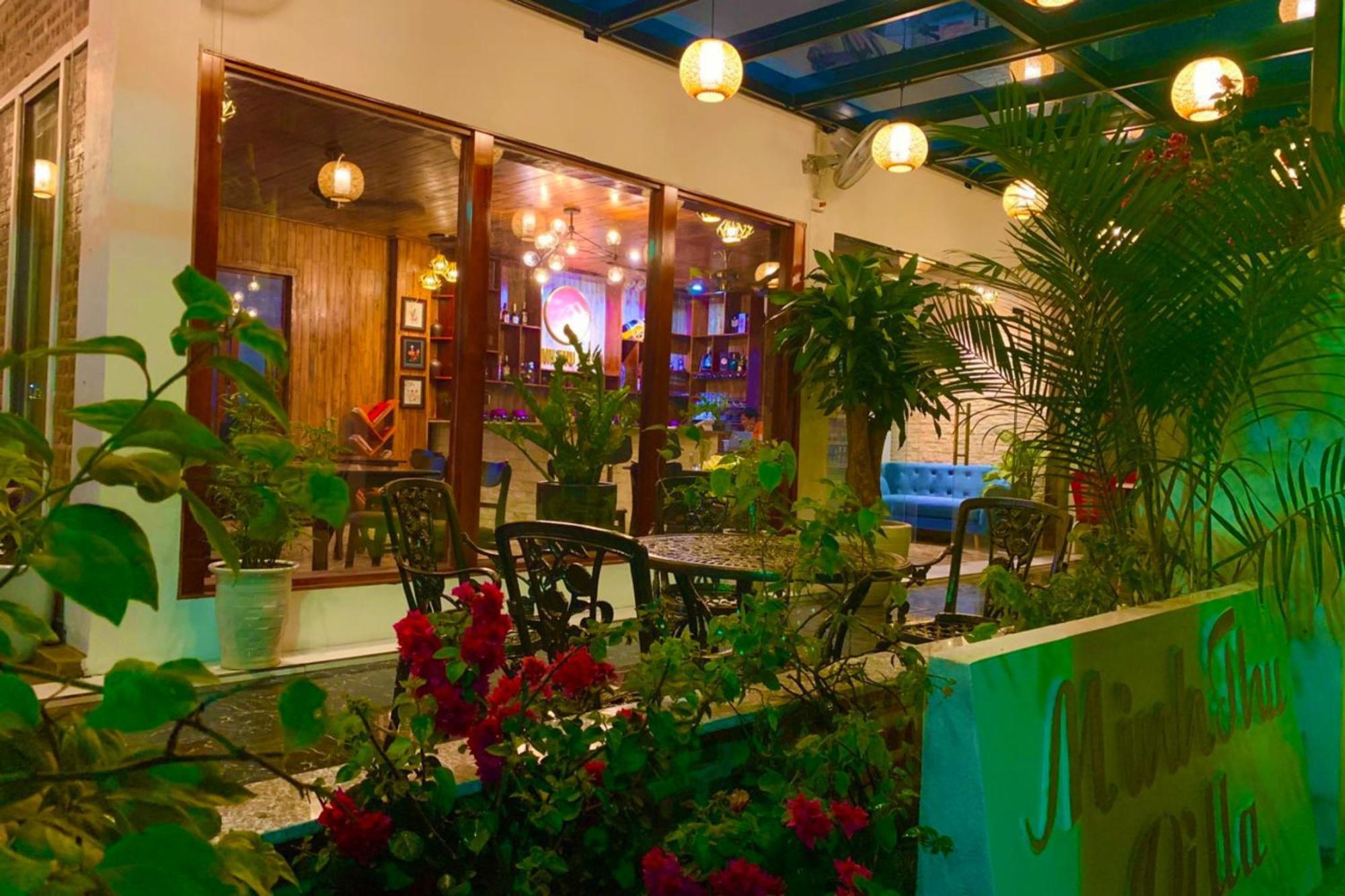 ニンビン The Pineapple House Bed & Breakfast エクステリア 写真